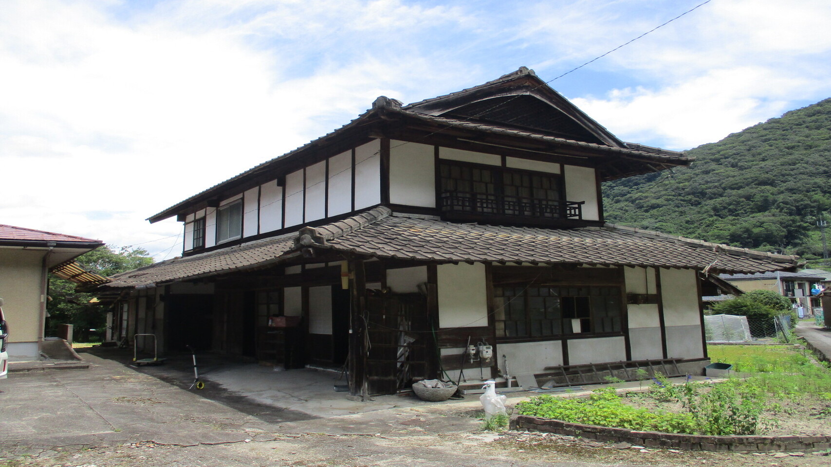 竹原市納屋解体工事の写真